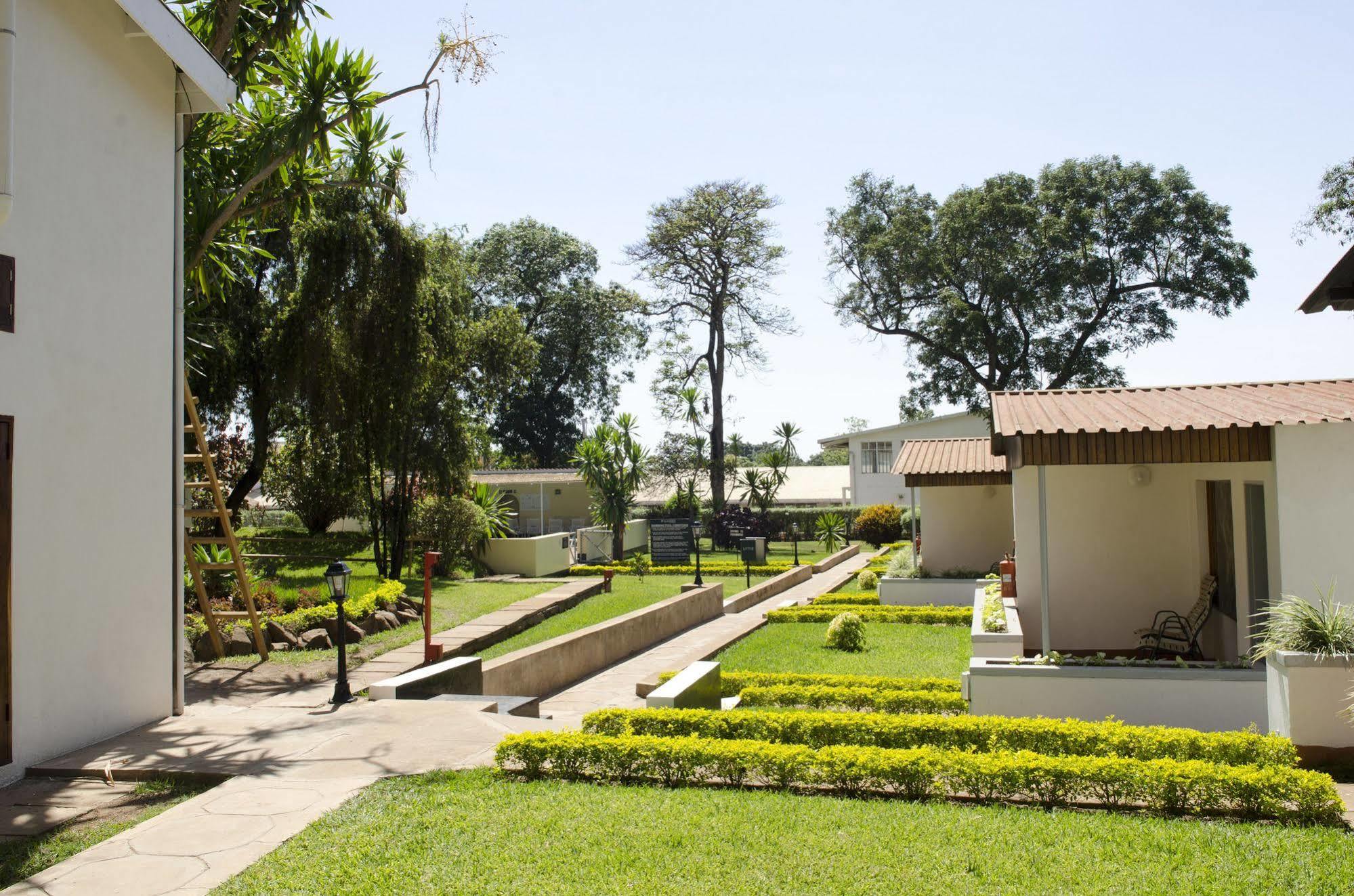 Sunbird Lilongwe Hotel Exterior foto